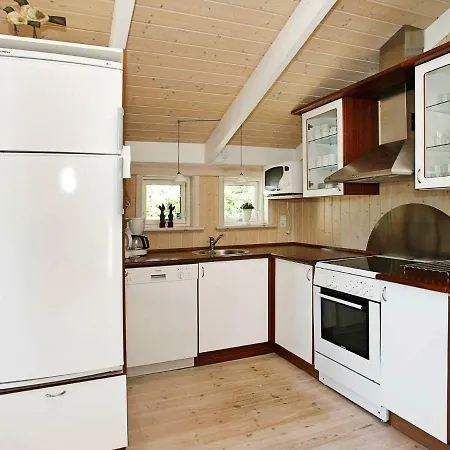 Three-bedroom Holiday In Lokken 52 펜션 Gronhoj (Nordjylland)